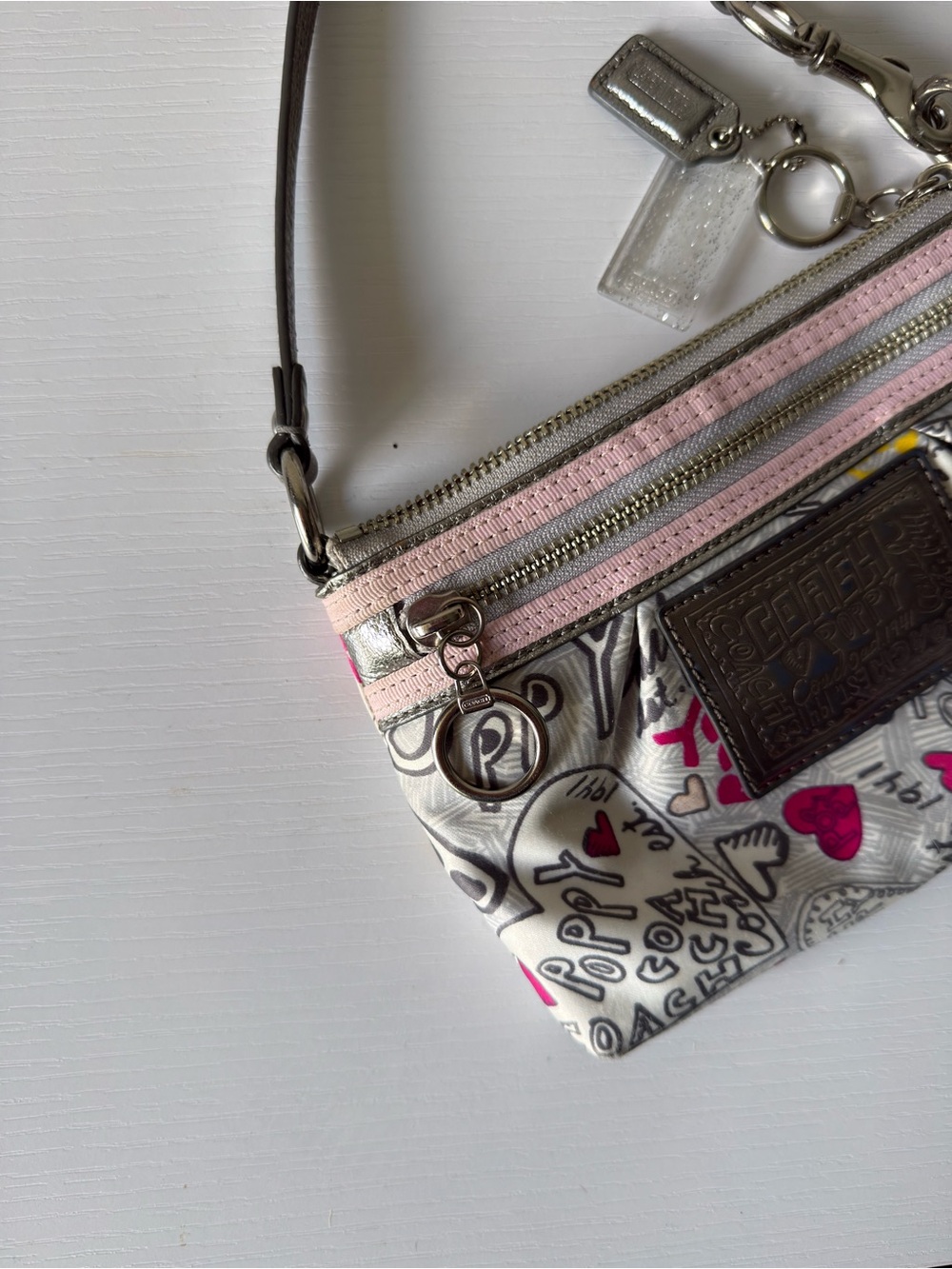 Coach Poppy Graffiti Heart Print Mini ShoulderBag– Silver Pink Multi - Picture 7 of 7